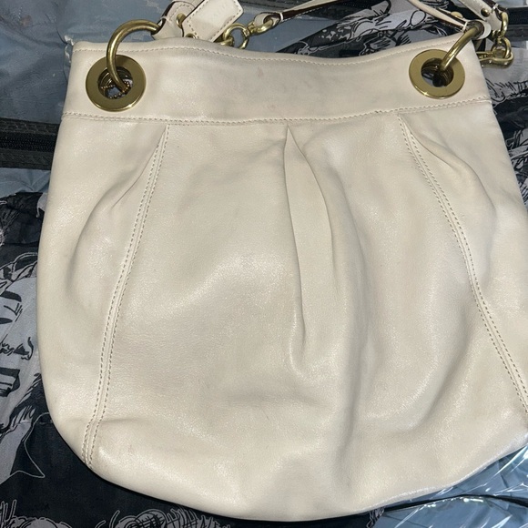 Coach purse - Picture 4 of 6